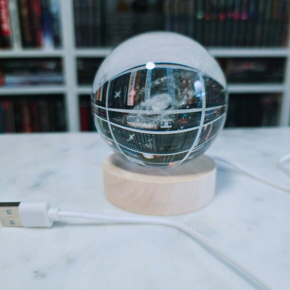 3D Floating Galaxy Crystal Orb Light - Picture 3 of 4